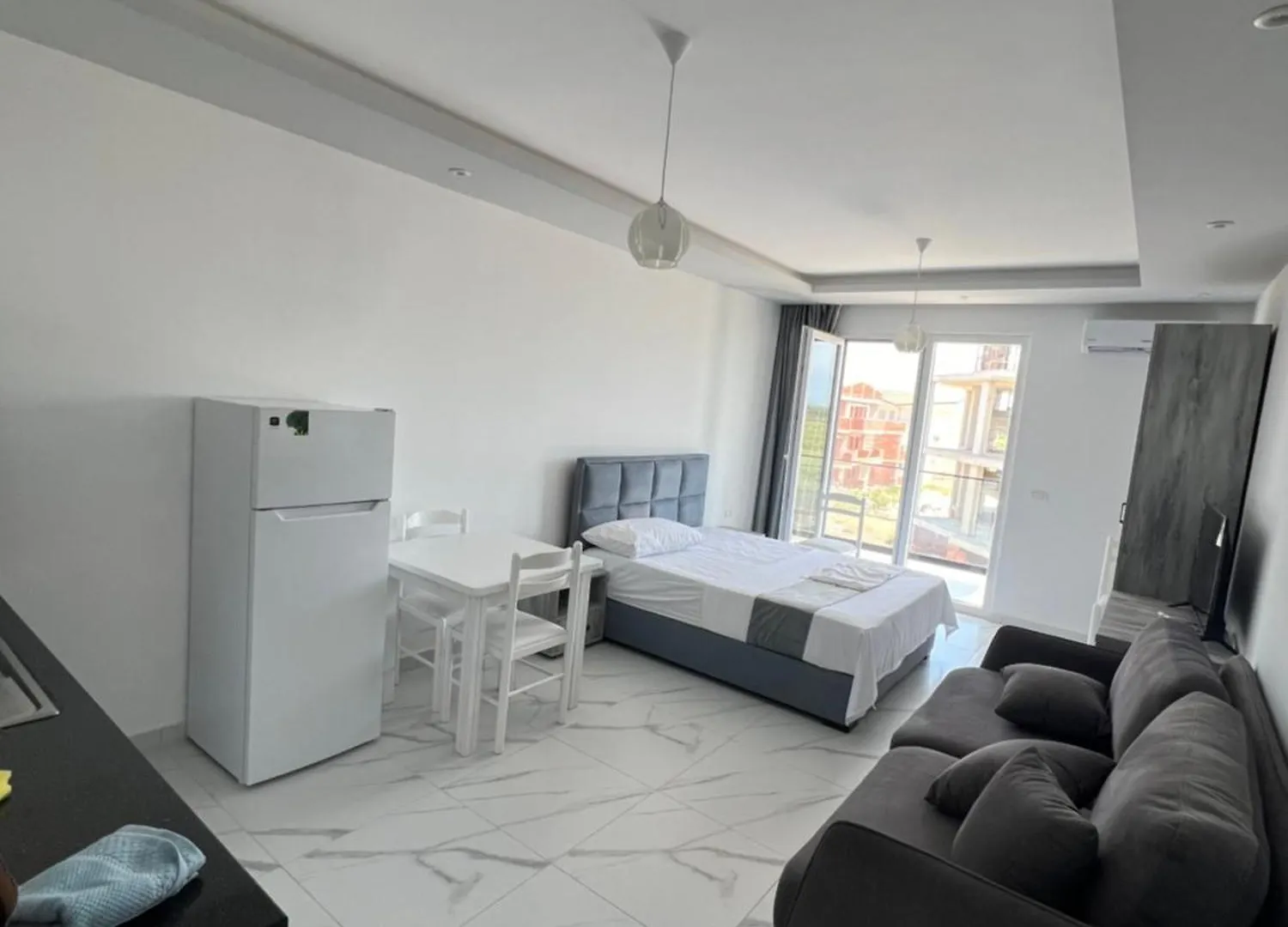 Suli Beach Apartments Tale