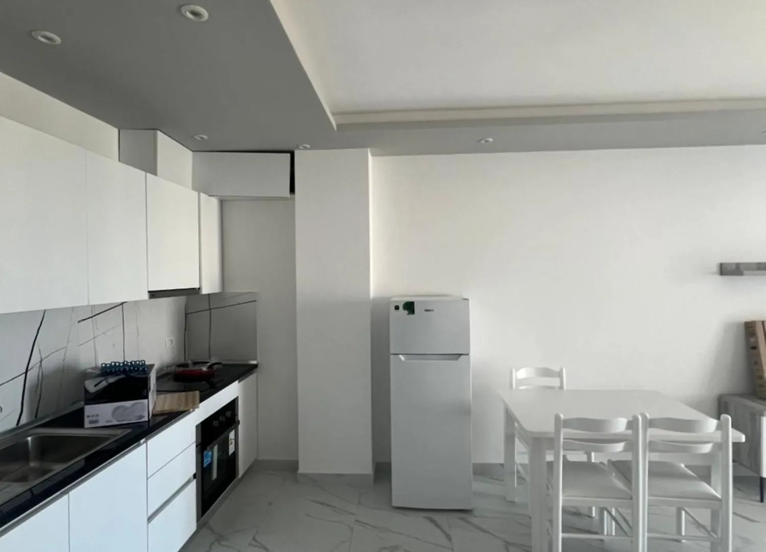 Suli Beach Apartments Tale