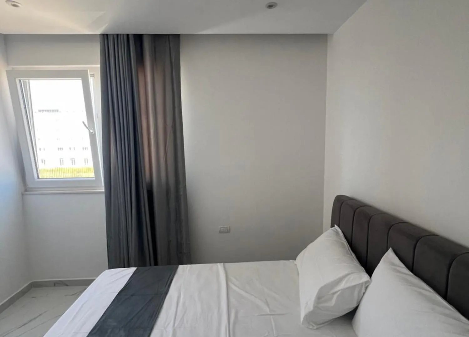 Suli Beach Apartments Tale